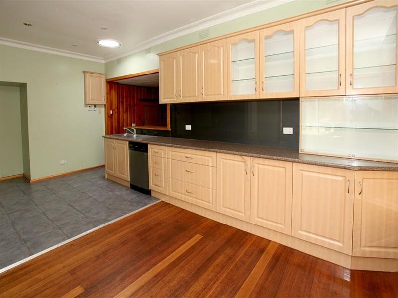 16 Charlton Street, Springvale VIC 3171