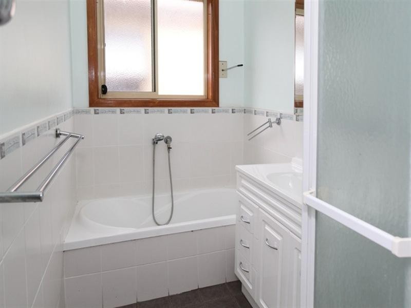 16 Charlton Street, Springvale VIC 3171