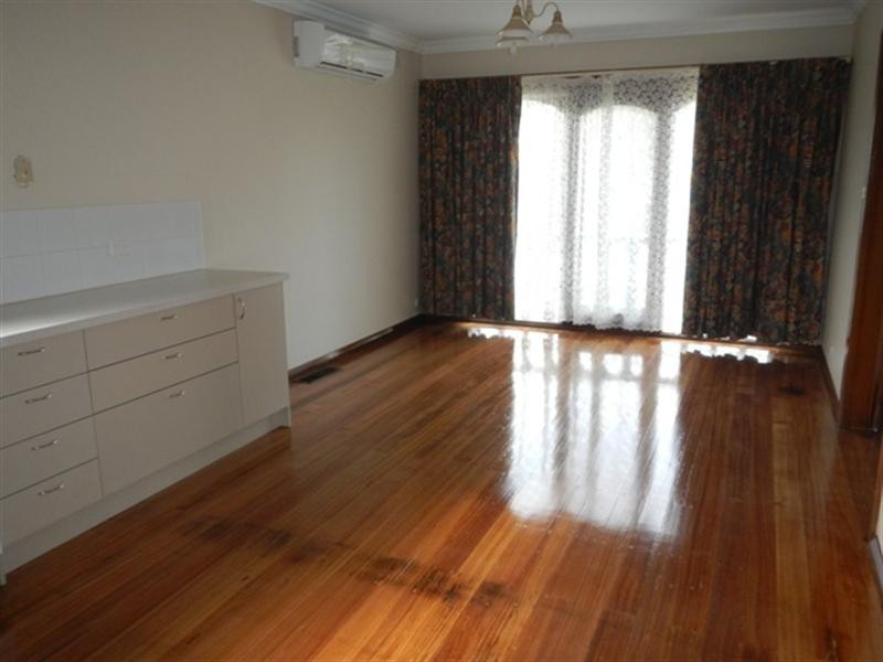 51 Watsons Road, Glen Waverley VIC 3150