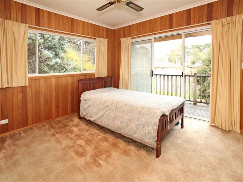 49 Packham Crescent, Glen Waverley VIC 3150