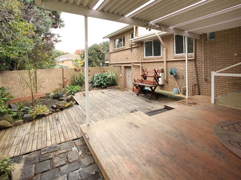 49 Packham Crescent, Glen Waverley VIC 3150