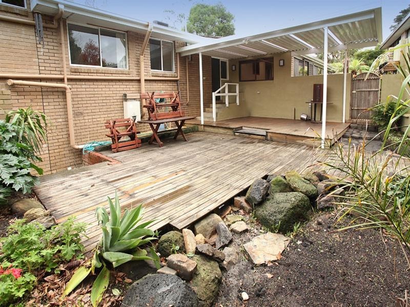 49 Packham Crescent, Glen Waverley VIC 3150