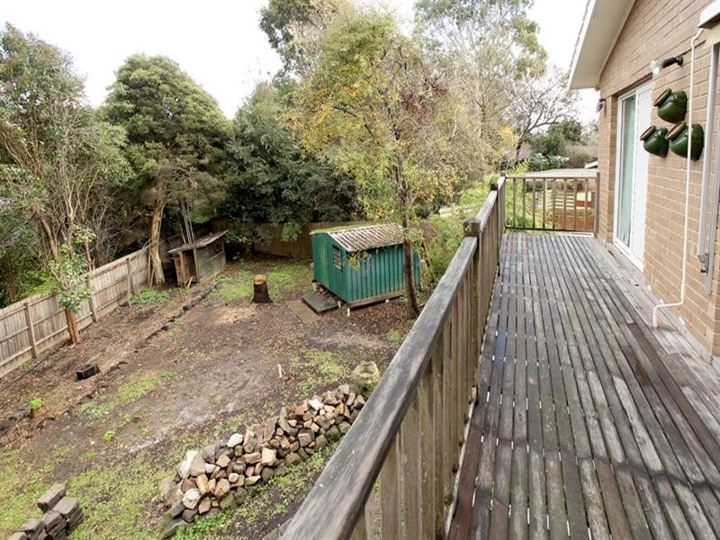 49 Packham Crescent, Glen Waverley VIC 3150
