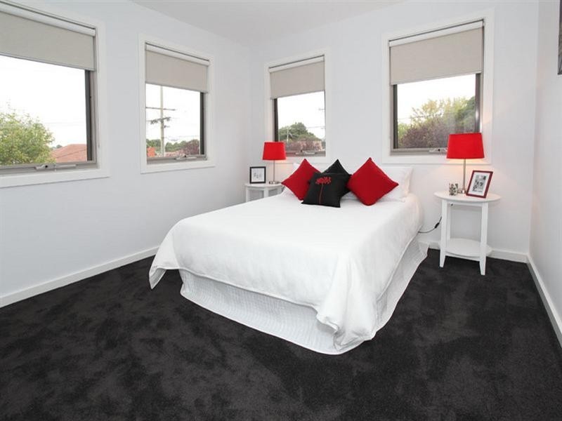 1/2 Heath Street, Glen Waverley VIC 3150