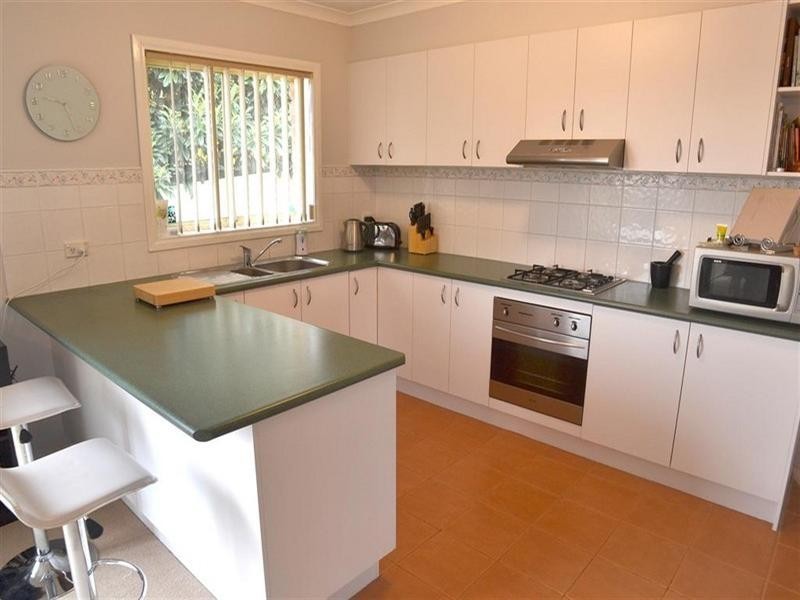 2/351 Gladstone Road, Dandenong North VIC 3175