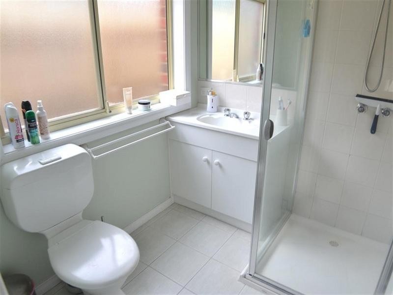 2/351 Gladstone Road, Dandenong North VIC 3175