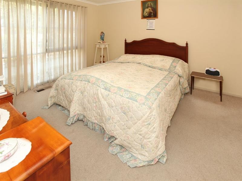 1/1 Brush Grove, Glen Waverley VIC 3150