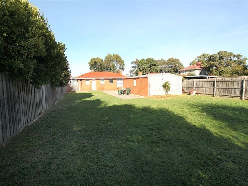 43 Whites Lane, Glen Waverley VIC 3150