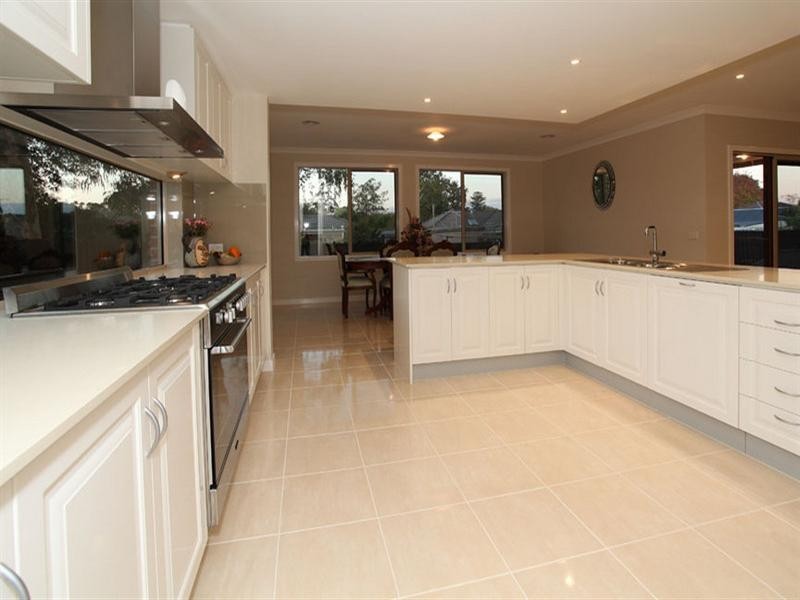 4 Tambo Court, Glen Waverley VIC 3150