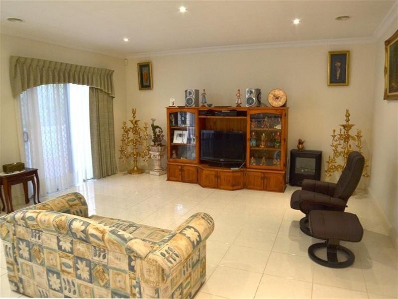 38 Nottingham Street, Glen Waverley VIC 3150