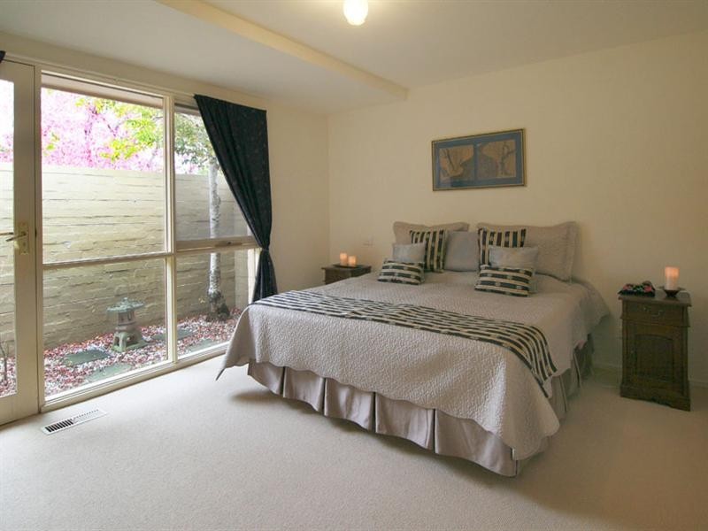25 Watsons Road, Glen Waverley VIC 3150