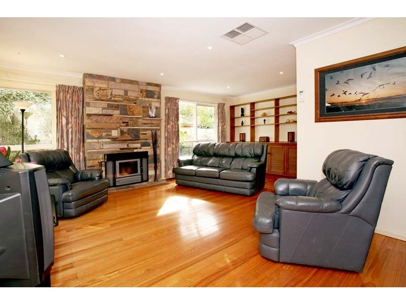 39 Saniky Street, Notting Hill VIC 3168