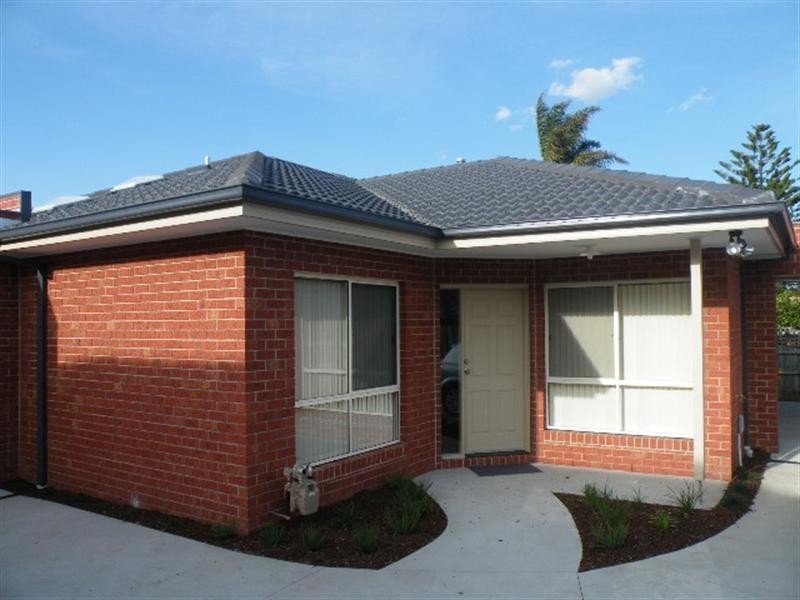 2/16 Mountain Crescent, Mulgrave VIC 3170