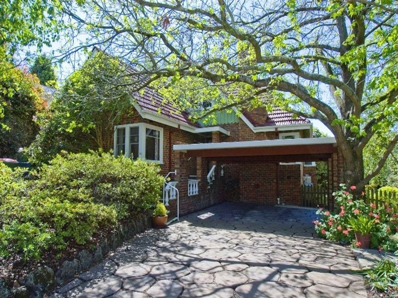 35 Charlotte Street, Glen Waverley VIC 3150