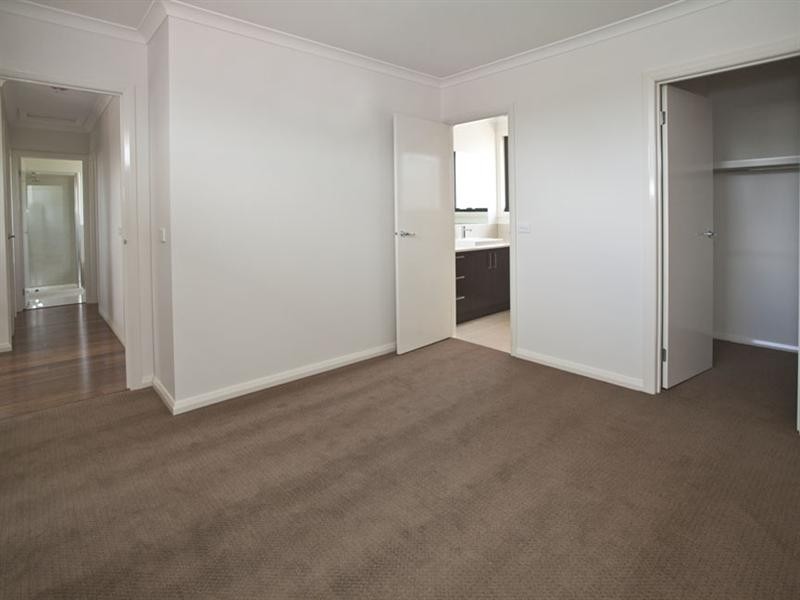 2/30 Carson Street, Mulgrave VIC 3170