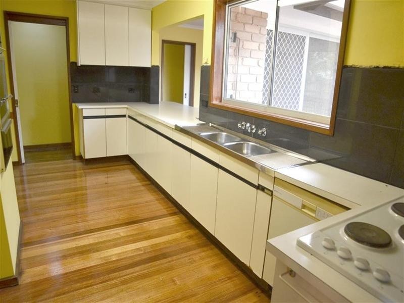 39 Cootamundra Drive, Wheelers Hill VIC 3150