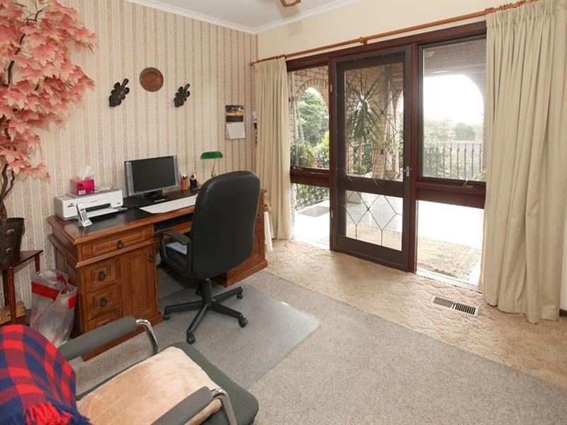 6 Inglewood Court, Wheelers Hill VIC 3150