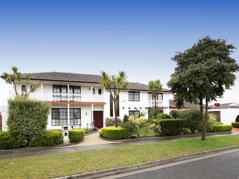 13 Outlook Drive, Dandenong North VIC 3175