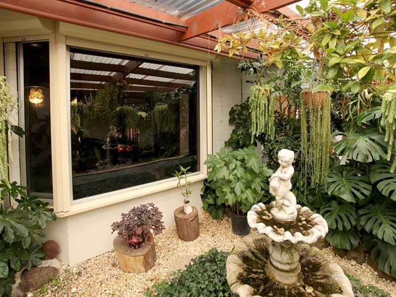 13 Outlook Drive, Dandenong North VIC 3175