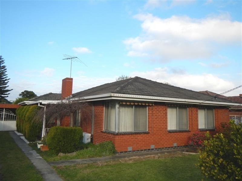 76 Watsons Road, Glen Waverley VIC 3150