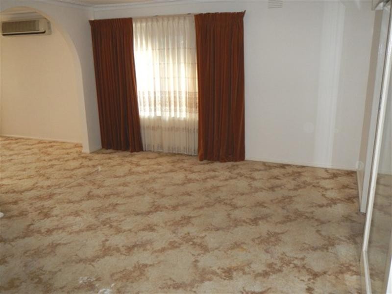 76 Watsons Road, Glen Waverley VIC 3150