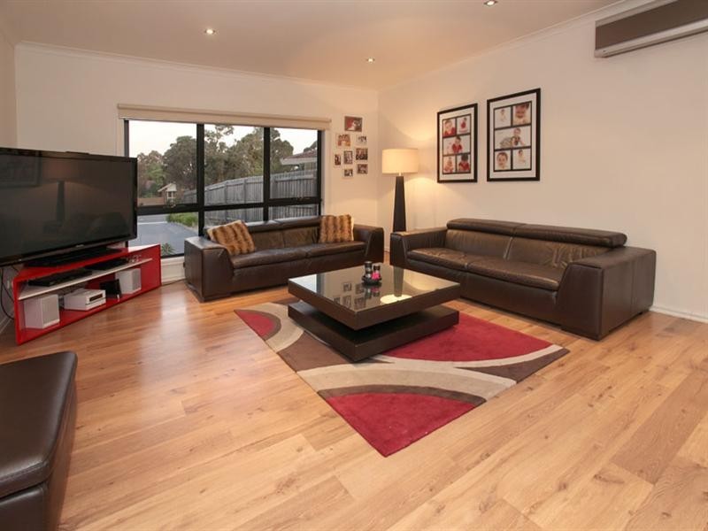 2/11 Lammas Court, Mulgrave VIC 3170