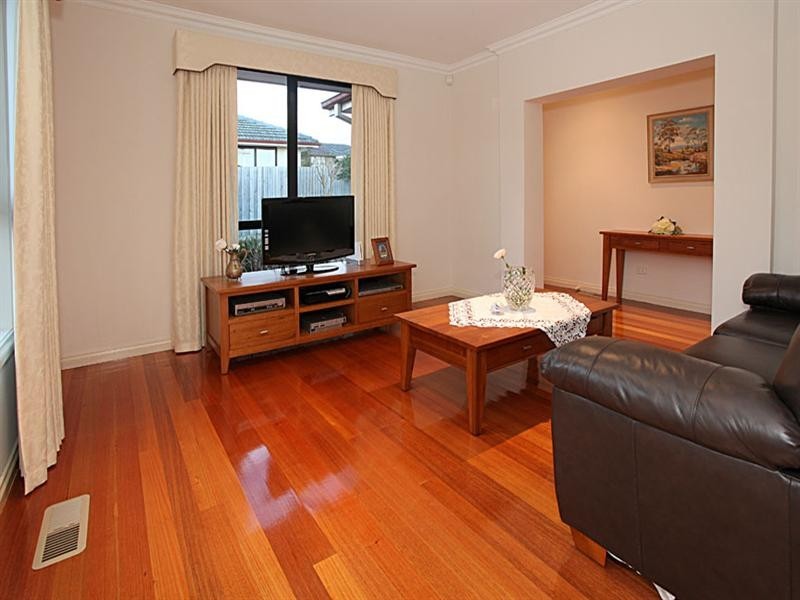 2/2 Jacqueline Road, Mount Waverley VIC 3149