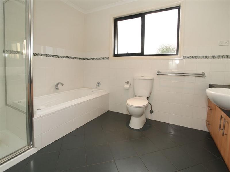 2/2 Jacqueline Road, Mount Waverley VIC 3149