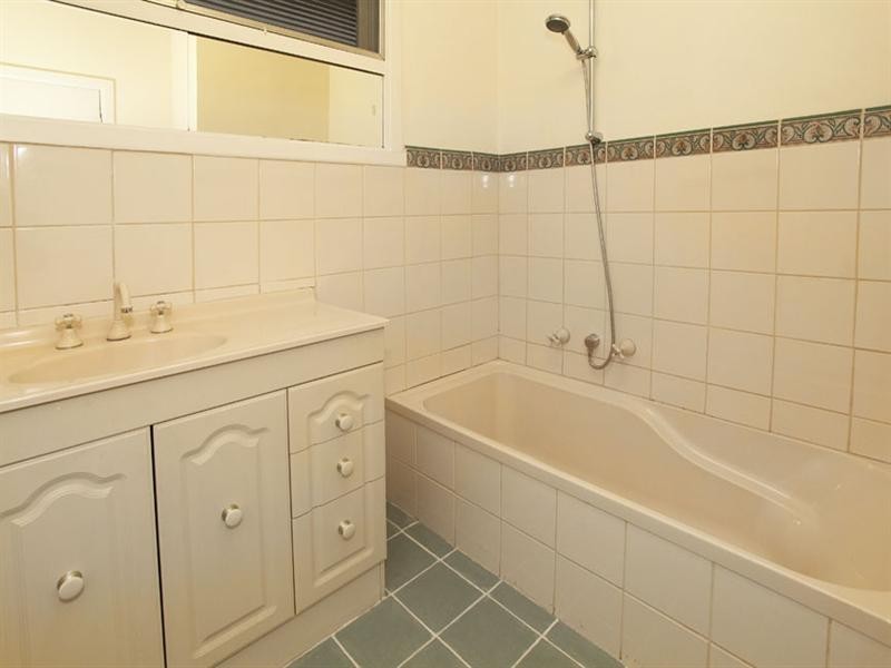 2 Karla Court, Notting Hill VIC 3168