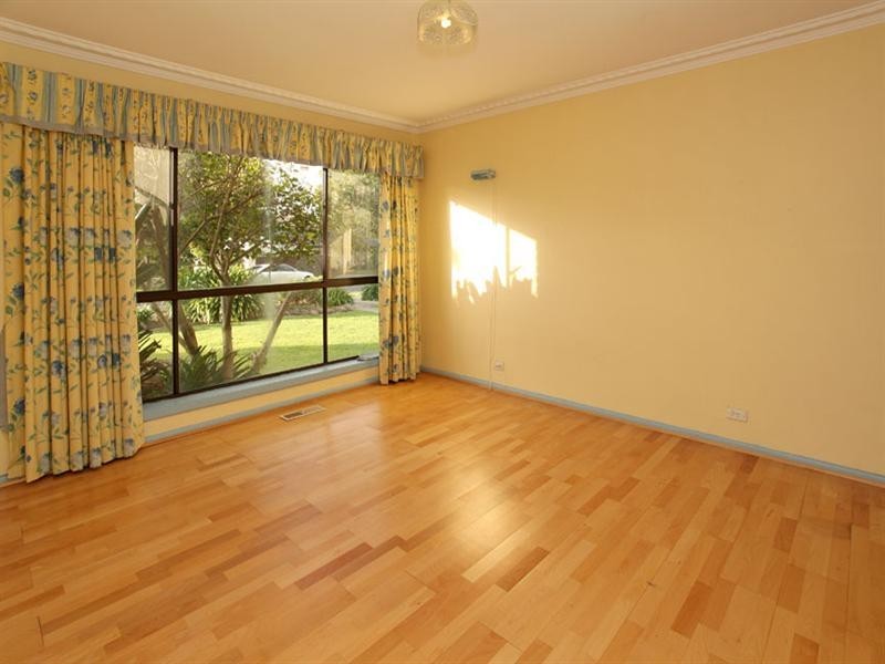 28 Blackwood Drive, Wheelers Hill VIC 3150