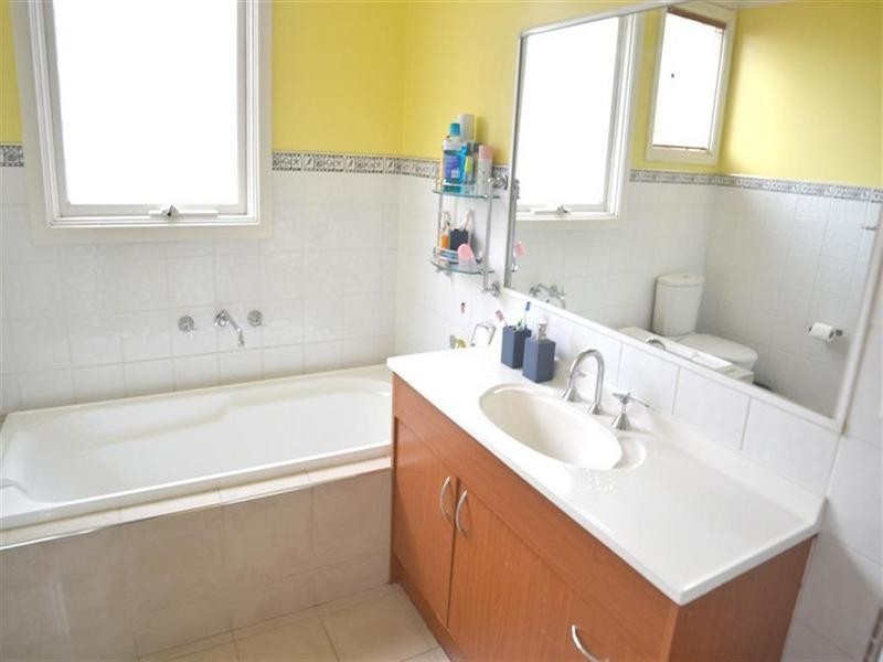 6 Westerfield Drive, Notting Hill VIC 3168