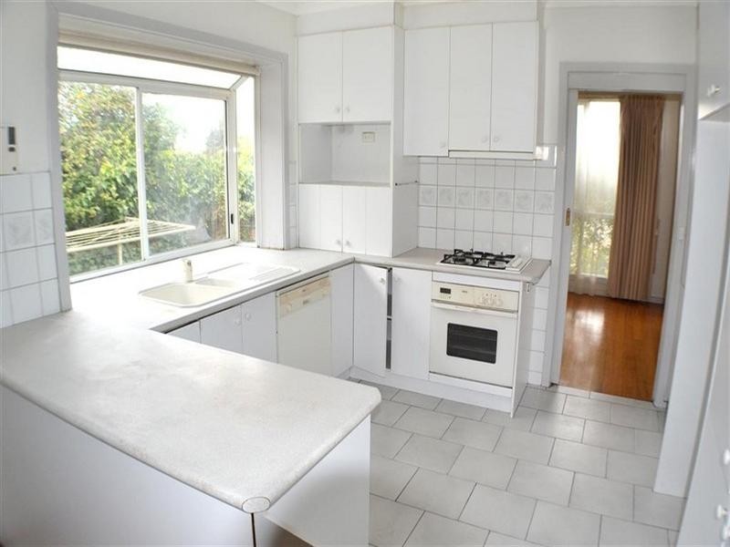 19 Winston Street, Glen Waverley VIC 3150