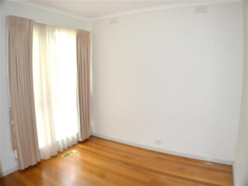 19 Winston Street, Glen Waverley VIC 3150