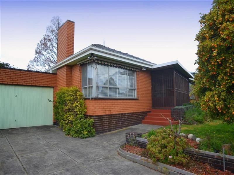 6 Viewpoint Avenue, Glen Waverley VIC 3150