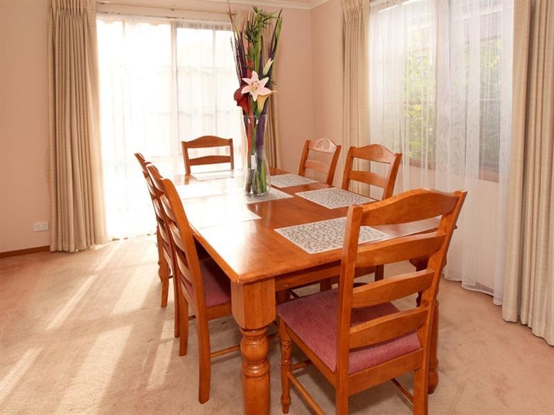 9 Sheraton Close, Burwood East VIC 3151