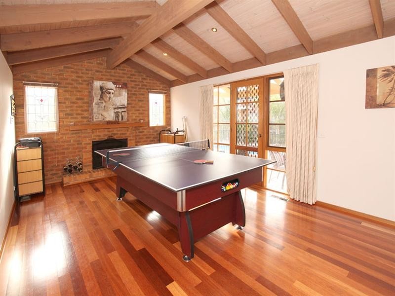 9 Sheraton Close, Burwood East VIC 3151