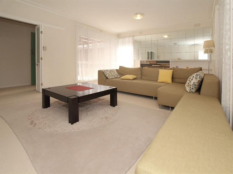 44 Lindisfarne Drive, Burwood East VIC 3151