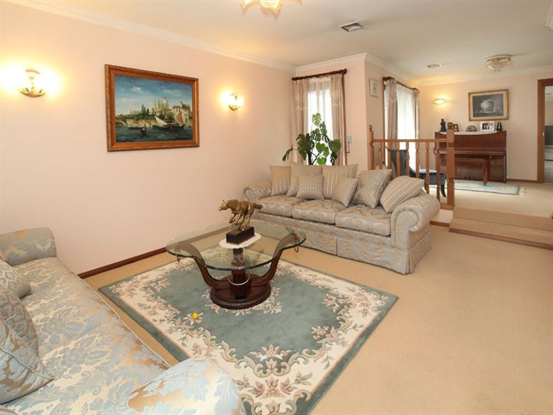 21 Ashby Drive, Dandenong North VIC 3175