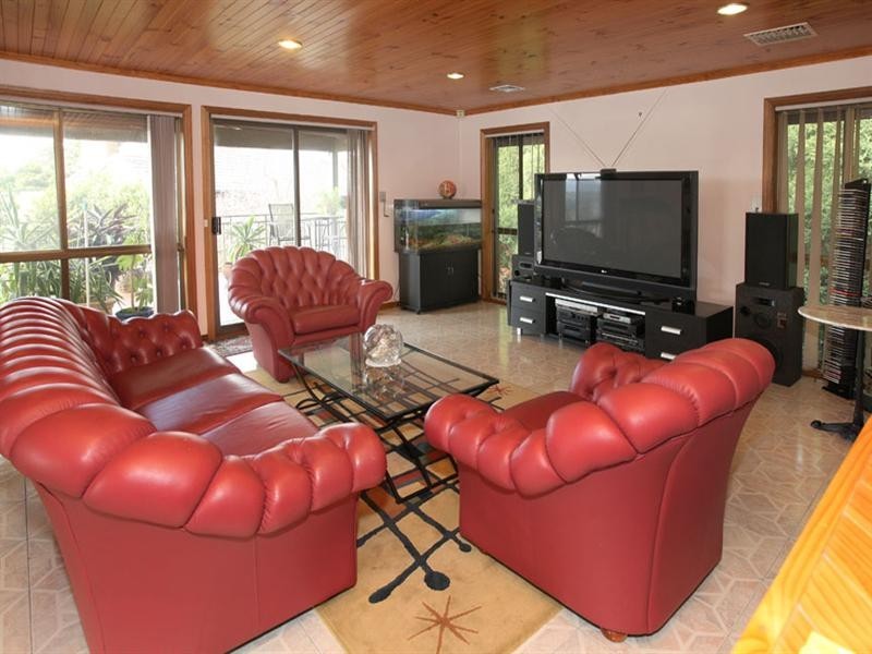 21 Ashby Drive, Dandenong North VIC 3175