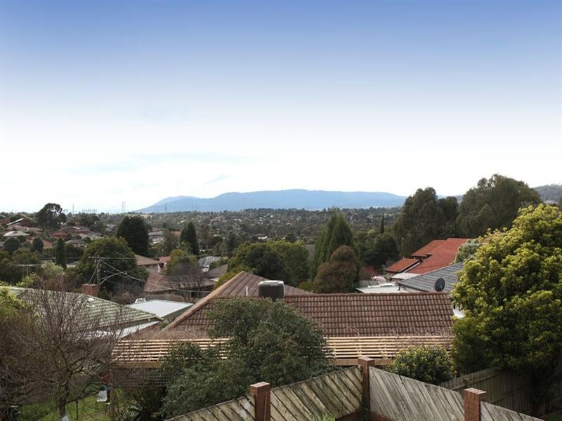 21 Ashby Drive, Dandenong North VIC 3175