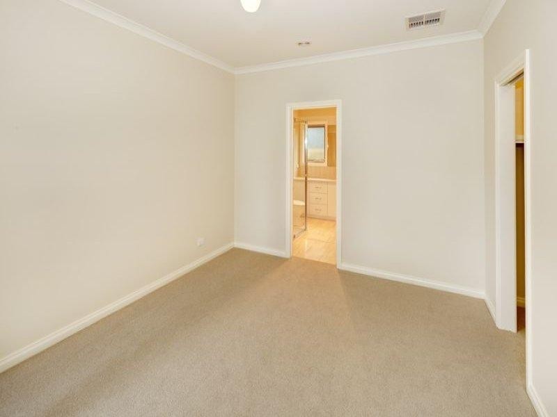 2/33 Folkestone Road, Glen Waverley VIC 3150
