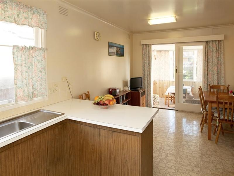 105 Watsons Road, Glen Waverley VIC 3150