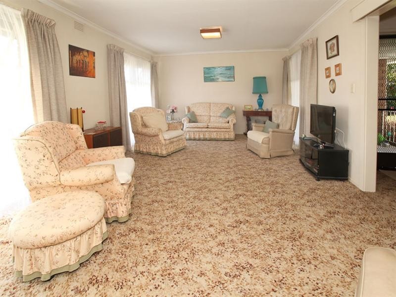 105 Watsons Road, Glen Waverley VIC 3150