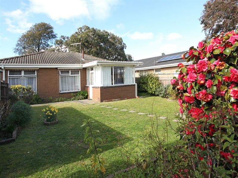 105 Watsons Road, Glen Waverley VIC 3150