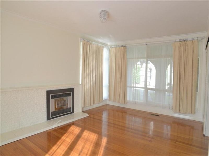 23 Milloo Crescent, Mount Waverley VIC 3149