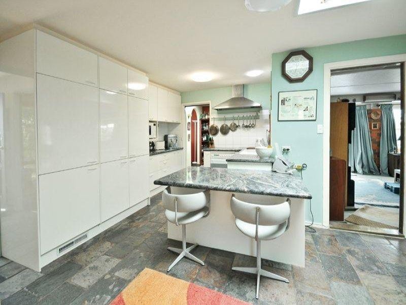 6 Marykirk Drive, Wheelers Hill VIC 3150