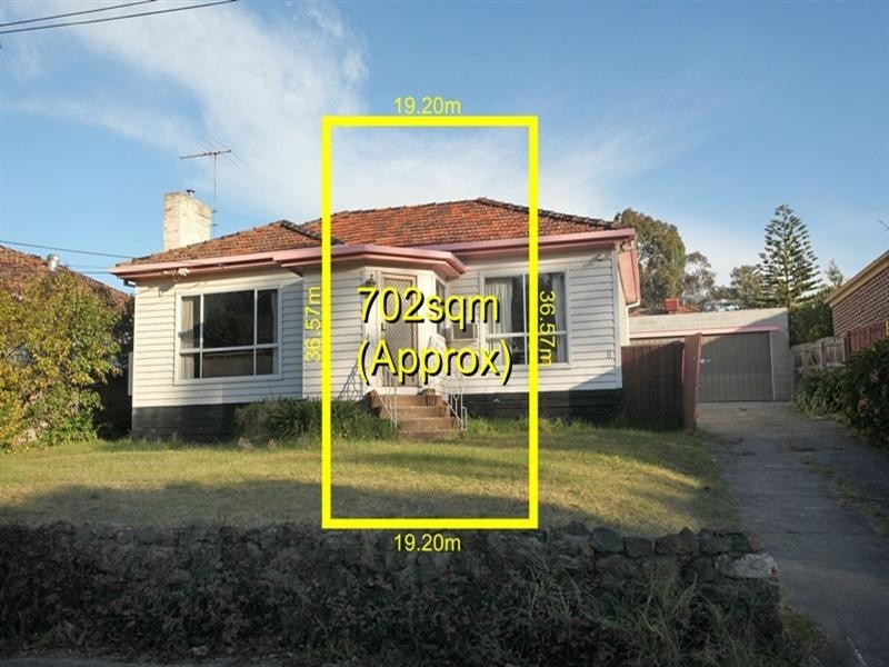 8 Chandler Grove, Burwood VIC 3125