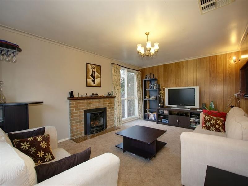 32 Botanic Drive, Glen Waverley VIC 3150