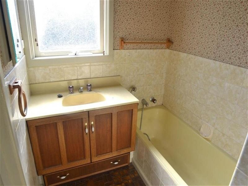 19 Kennedy Street, Glen Waverley VIC 3150