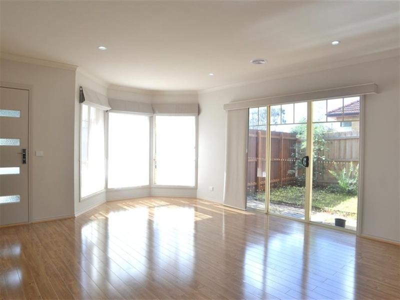 1/16 Churchill Avenue, Chadstone VIC 3148